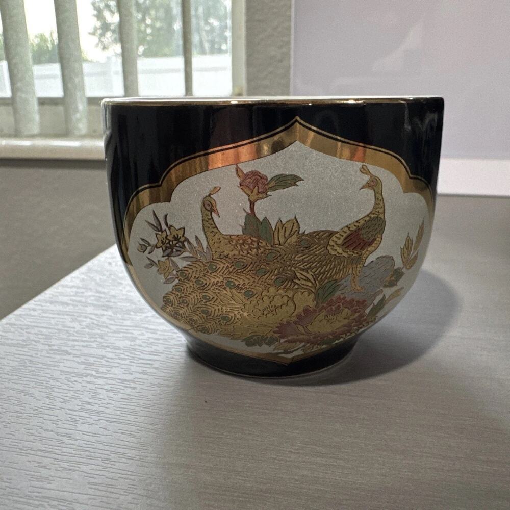 VTG Oriental Japanese Black & Gold Floral Peacock Design Porcelain Tea Cup